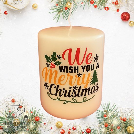 Bild von Weihnachtskerze „We wish you a Merry Christmas“ – handbedruckt & liebevoll gefertigt